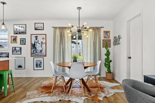 Lynn Haven Casa | Stylish 3BR 2BA House Minutes from PCB - Book now