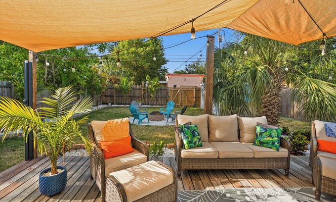 St. Petersburg - Clearwater Casa | Stylish 3BR 2BA St. Pete Escape with Patio + Firepit