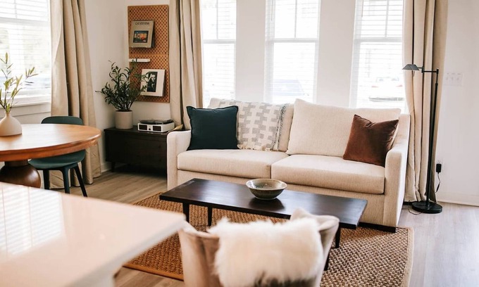 Athens Casa | Stylish 3BR Getaway by MHM Luxury Properties