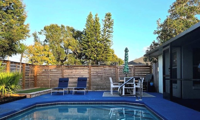 Auburndale Casa | Stylish 3BR Retreat with Pool Near Attractions - Pet Friendly
