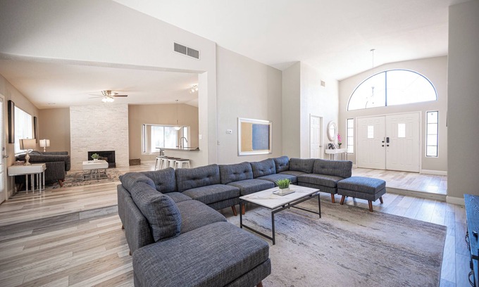 Green Valley North Casa | Stylish 4 Bed, 3 Bath in Henderson/Green Valley!