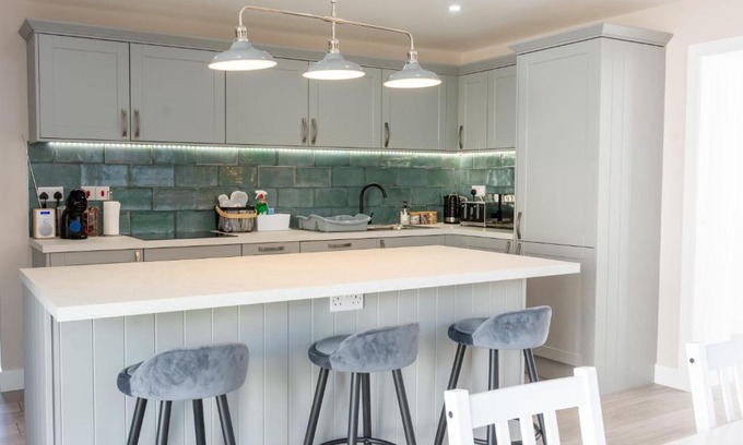 Nottingham Casa | Stylish 4 Bed, newly renovated home in Nottingham