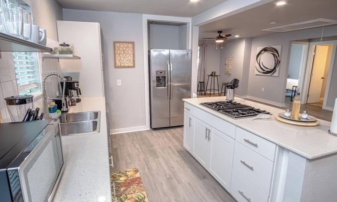 Denver Heights Cabaña | Stylish 4 Br/2ba Renovated Home Near Downtown