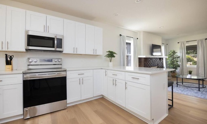Des Moines Casa | Stylish 4 BR Home in the Heart of DSM