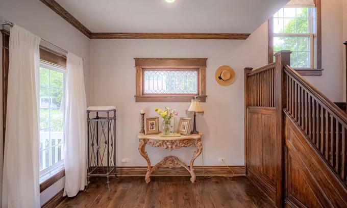 Manhattan Casa | Stylish 4BR Home Relaxing Manhattan, IL Retreat