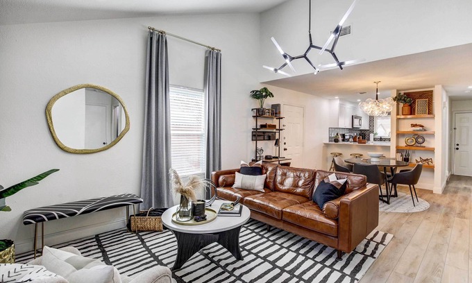 Allen Casa | Stylish Allen Home near Watters Creek Village