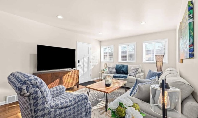 Royal Oak Apartamento | Stylish and Charming Apt | Beaumont 8ms | 2BD