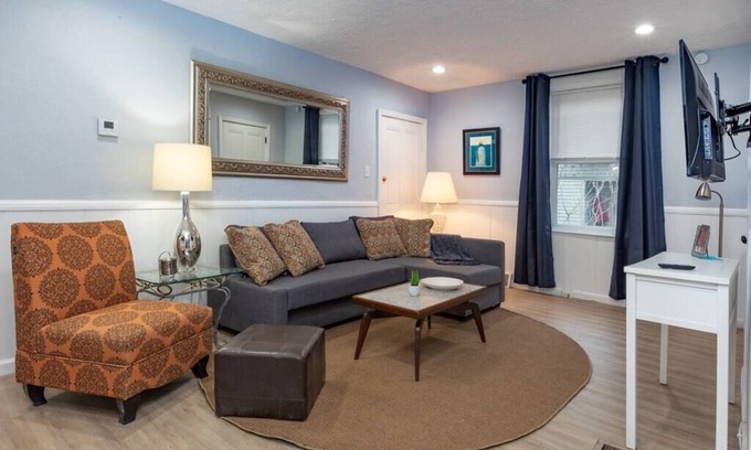 Pittsburgh Apartamento | Stylish and Refined with Easy City Access