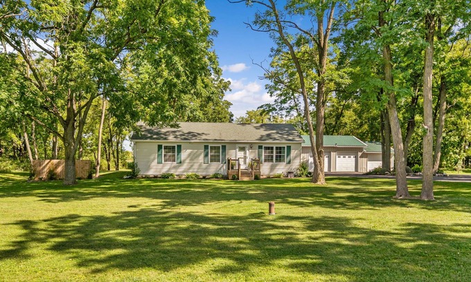 Trumansburg Casa | Stylish and Refreshed Home with Hot Tub in the Heart of Tburg