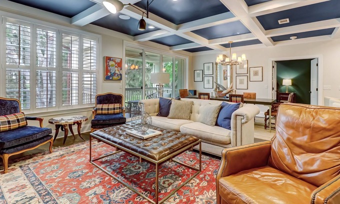 Epworth Acres Apartamento | Stylish and Serene Island Villa with Stunning Views