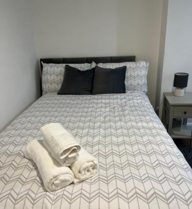 Kettering Apartamento | Stylish and Spacious Wi-Fi Smart TV Tea and coffee