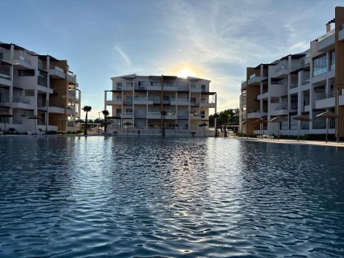 Cabo Negro Apartamento | Stylish Apartment in Cabo - Pool View & Strandnähe