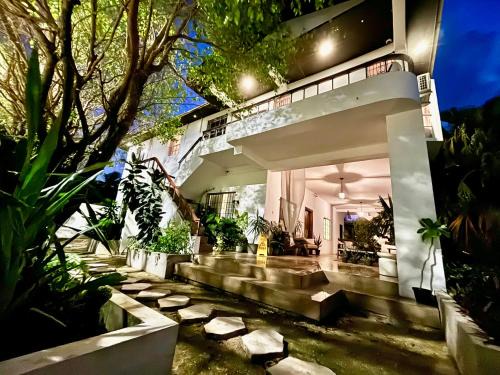 Belama Phase 3 Apartamento | Stylish Apartments - 10 Minutes to Airport & Water Taxi, close to Best Western
