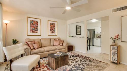 Arcadia Lite Casa | Stylish Arcadia 2-Bdrm with Comfort and Charm