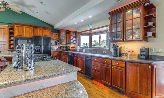 Aurora Casa | Stylish Aurora Farmhouse w/ Deck, Animals On-Site!