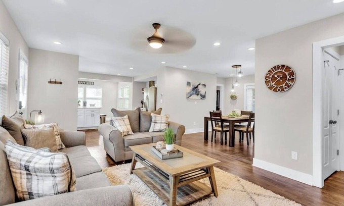 Sylvan Hills Casa | Stylish Bungalow by Perkerson Park & near downtown with deck, office, AC & W/D.