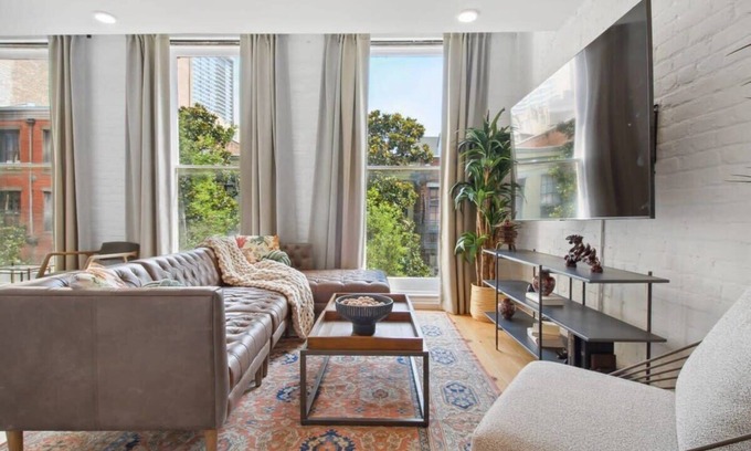 Central Business District Hotel | Stylish CBD Condo | Near French Quarter