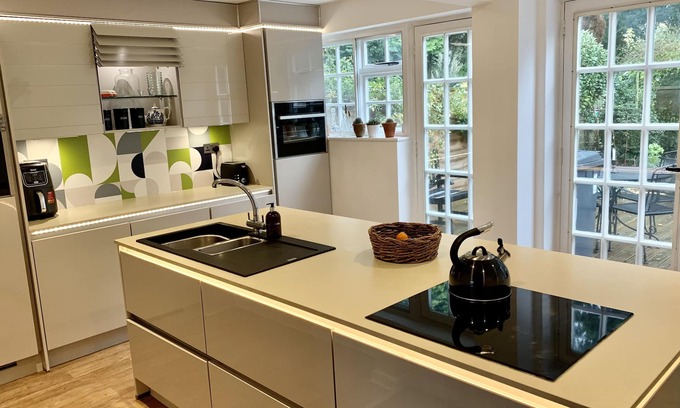 Warwick Casa | Stylish Central House Next To Warwick Castle