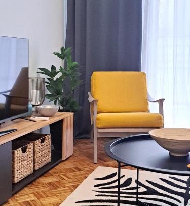 Serres Apartamento | Stylish City Center Apartment