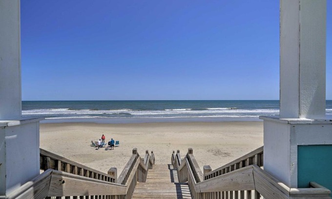 Buck Island Casa | Stylish Coastal Home Walk to Corolla Beach!