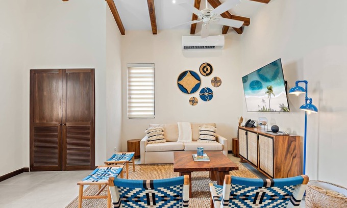 Las Catalinas Apartamento | Stylish Condo in the Heart of Las Catalinas with Vibrant Design & Exclusive Beac