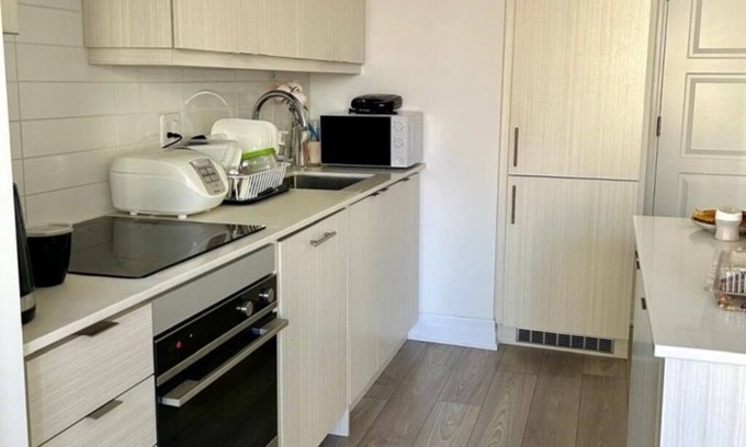 Downtown Mississauga Apartamento | Stylish Condo in the Heart of the City