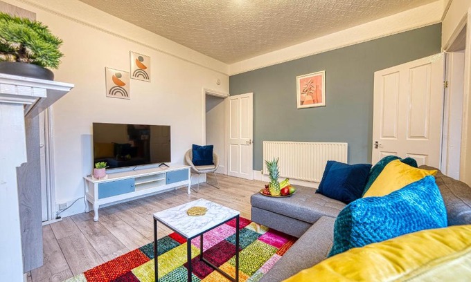 Coventry Casa | Stylish & Cosy in Coventry Garden Parking