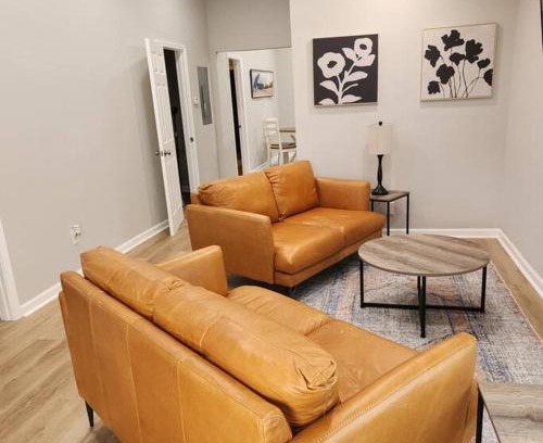 Eagan Park Apartamento | Stylish Cottage Near Airport