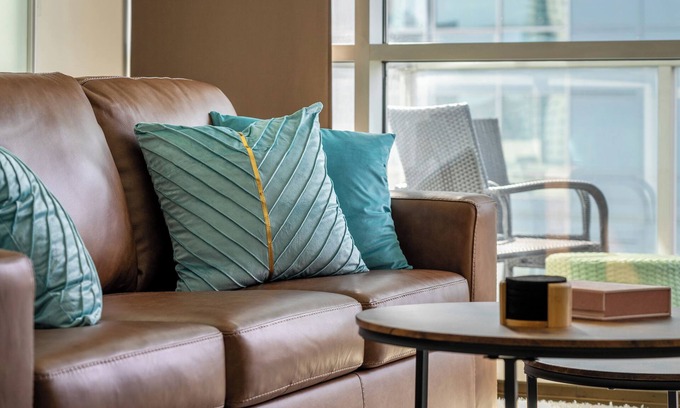 Connaught Condominio | Stylish Downtown Calgary Condo – Walk to Dining, Shops & Entertainment!