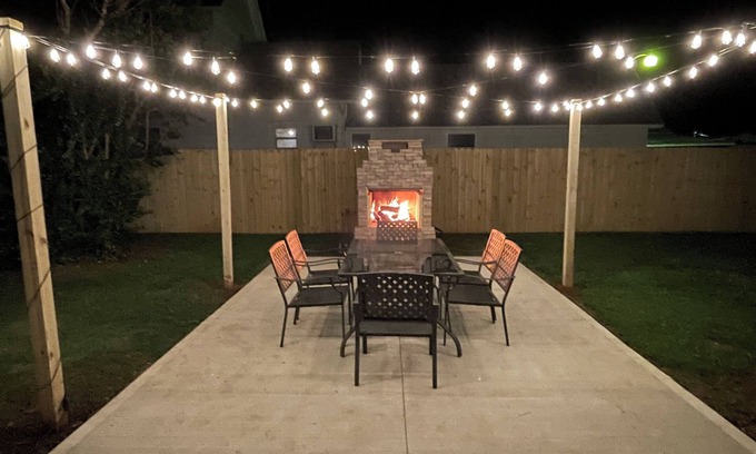 Graham Casa | Stylish downtown home: private hot tub, outdoor pizza oven & bumper pool table