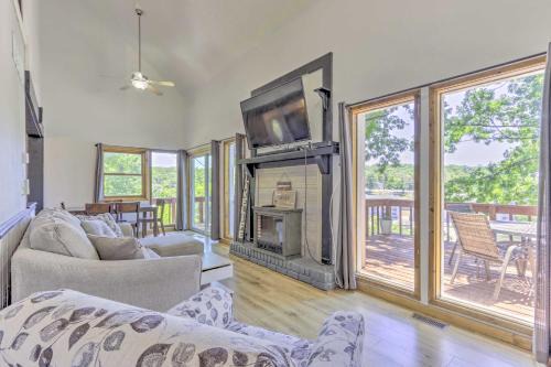 Osage Beach Casa | Stylish Eldon Home with Grill 1 Mile to Lake!