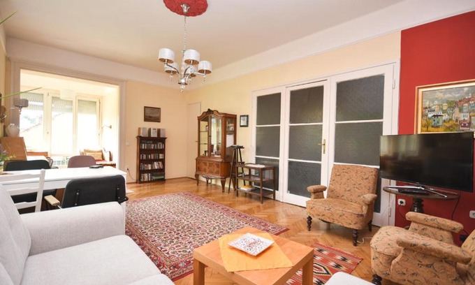 Krisztinavaros Apartamento | Stylish Flat w Balcony next to the Castle & Metro