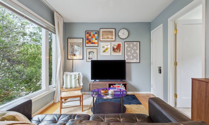 Albany Apartamento | Stylish Flat with Free Parking in Downtown Albany