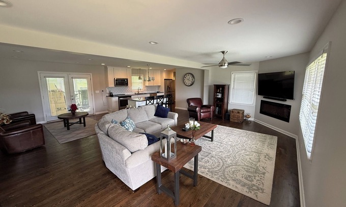 Valley Falls Casa | Stylish, Fully Remodeled 3 Bed/2 Bath Home - Boiling Springs family neighborhood