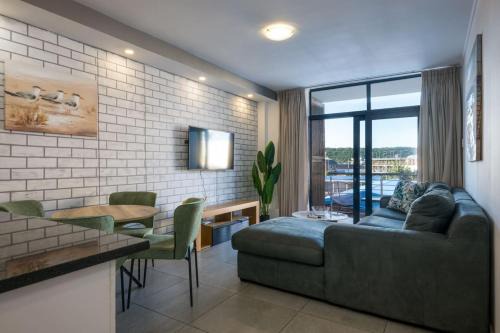 Durban Point Apartamento | Stylish Gem in East Point 19