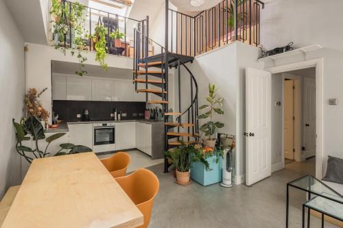 Homerton Apartamento | Stylish Georgian loft 3beds in London