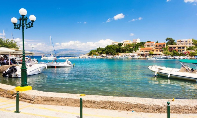 Kassiopi Apartamento | Stylish Gound Floor Two Bedroom Flat in Kassiopi With Breakfast