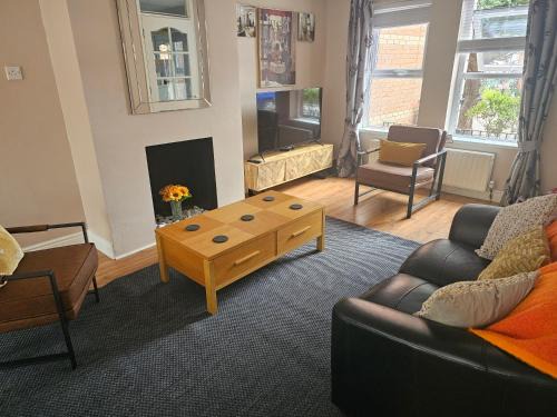 Belfast Casa | Stylish home in trendy area close to city centre, with parking