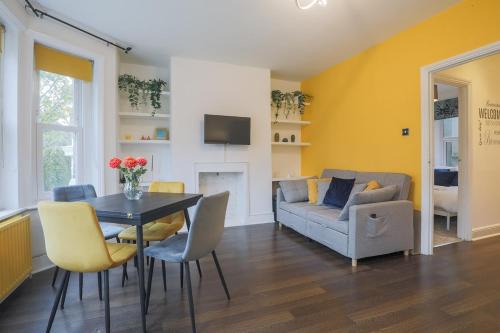 Coldharbour Apartamento | Stylish Home - Ten Mins to Central London