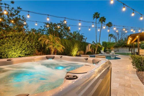 Paradise Valley Village Casa | Stylish Home W Hot Tub, Heated Pool & Game Room