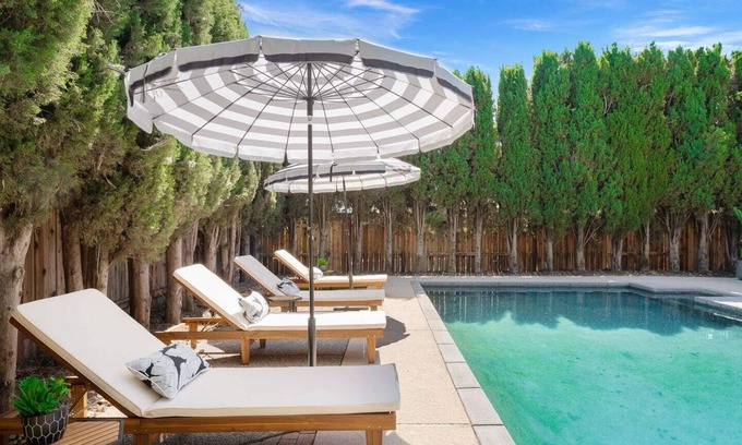 Antelope Casa | Stylish Home w/ Pool, BBQ, Pool Table