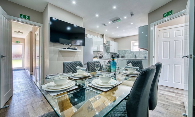 Olton Casa | Casa-Moderno-Baño Privado-Vista al Jardín