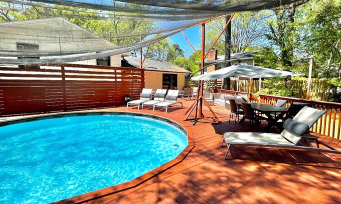 Northeast Raleigh Casa | Stylish House with Pool 5BR/3BA