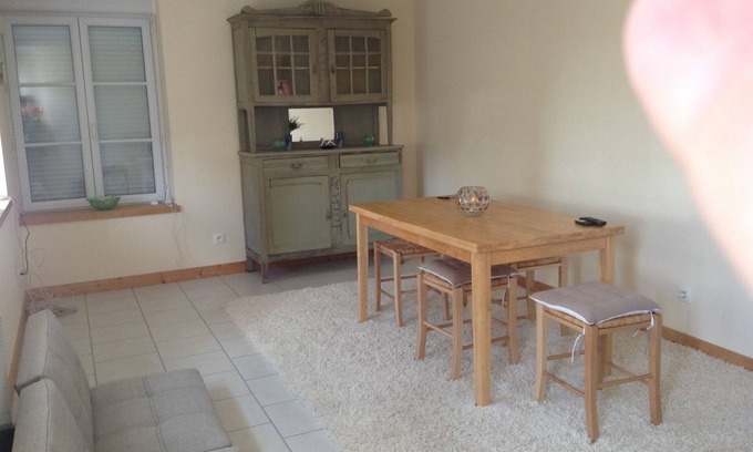 Chevaigne-du-Maine Apartamento | Stylish little apartment in historical village house in central square <3