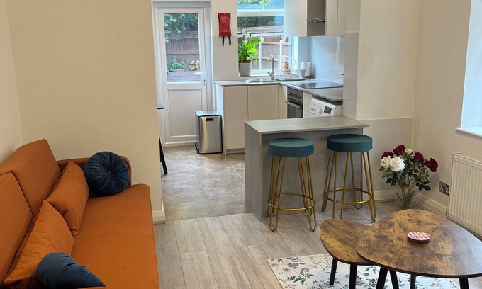 Finchley Apartamento | Stylish London apartment with private garden