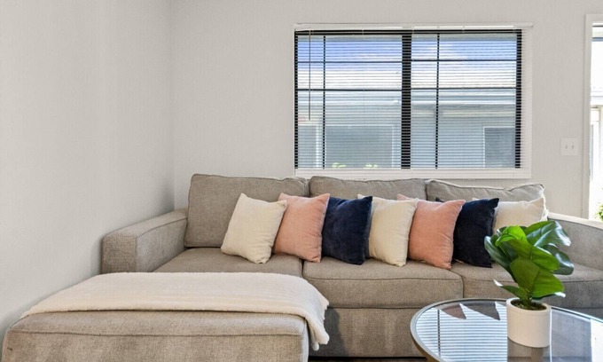 Peaceful Valley Apartamento | Stylish LUX BED 2B Oldtown Scottsdale Free Parking