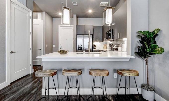 Arsenal Apartamento | Trabajar desde "casa" | Internet de fibra rápida | Paseo fluvial