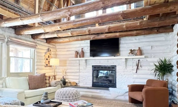 Ashland Cabina | Stylish, Luxury Mountain House 10 Mins to Windham