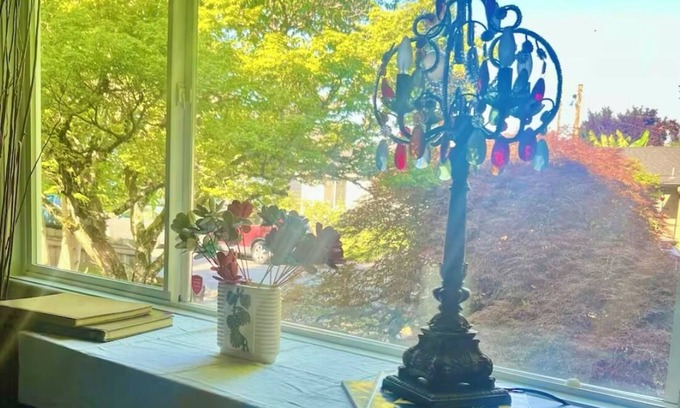 Northeast Neighbors Casa | Stylish MCM - 1 hour from Oregon Coast