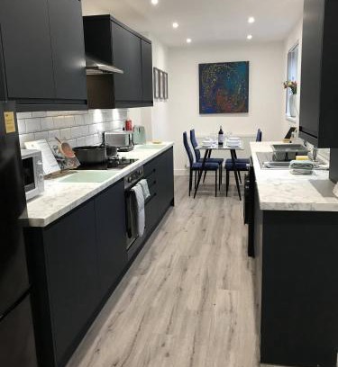 Whitefield Apartamento | Stylish modern 3-bed house nr Manchester city ctr